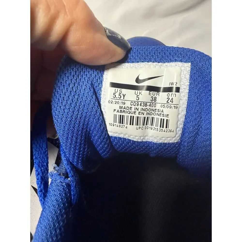 Nike Sneakers Boys 5.5 Team Hustle Quick 2 GS